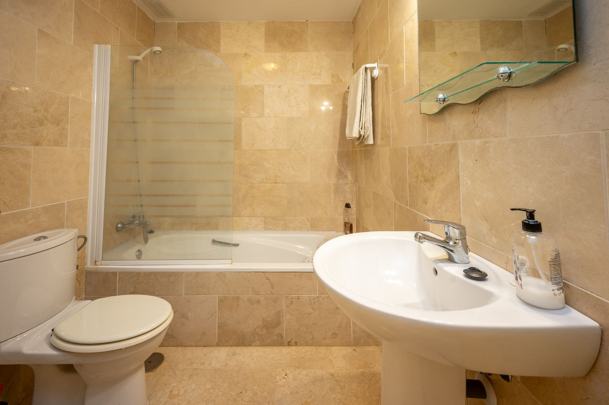 Appartement te koop in El Faro | 3 slaapkamers H5221174