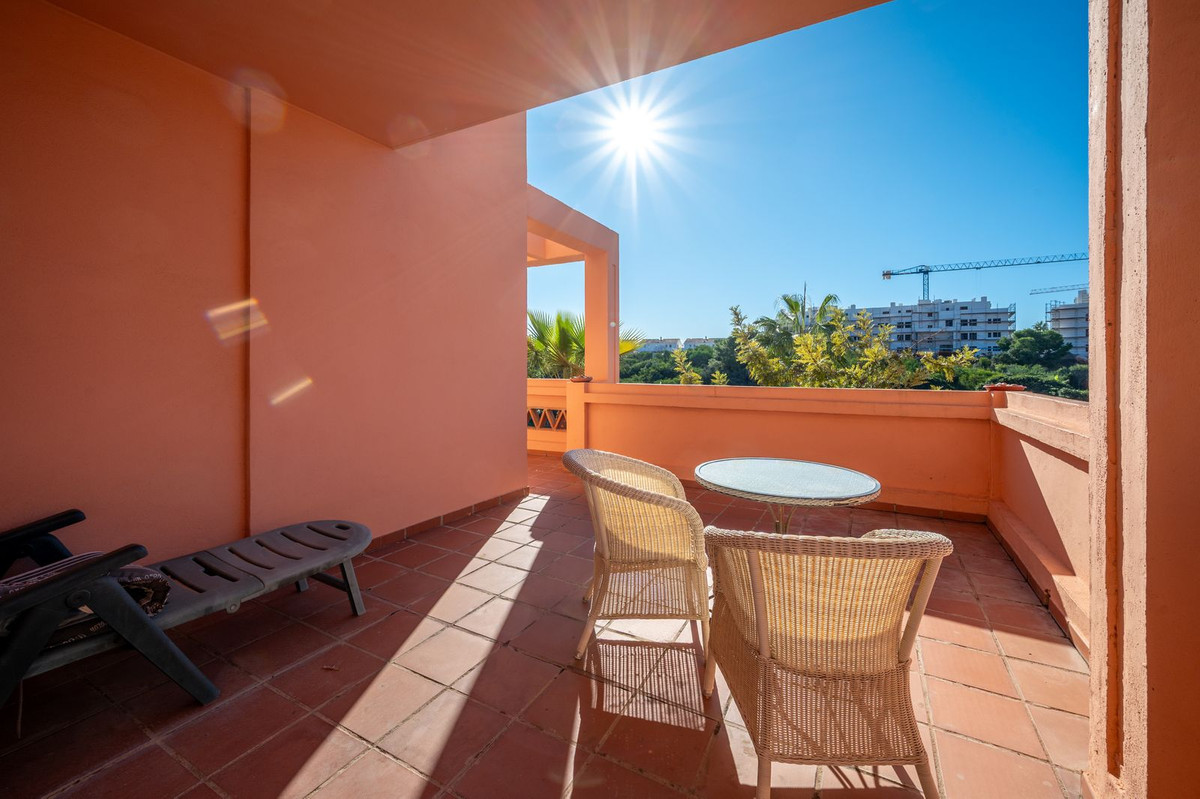 Appartement te koop in El Faro | 3 slaapkamers H5221174