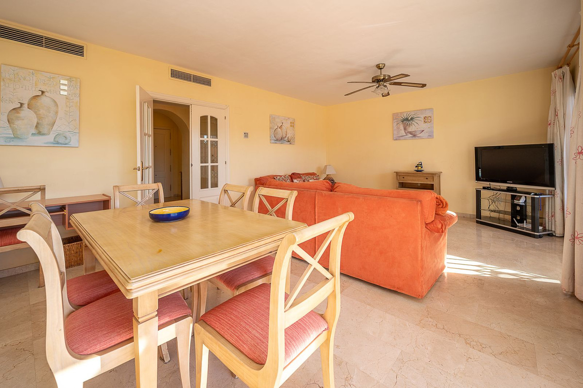 Appartement te koop in El Faro | 3 slaapkamers H5221174