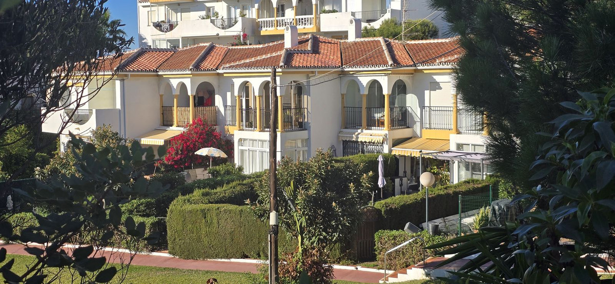 Appartement te koop in El Faro | 1 slaapkamers H5221855