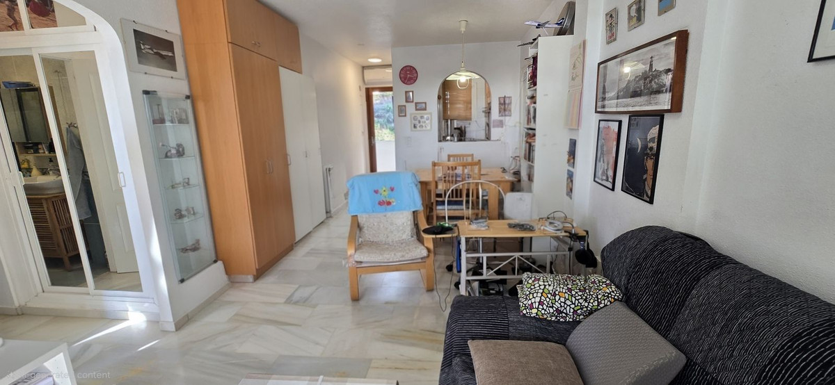 Appartement te koop in El Faro | 1 slaapkamers H5221855