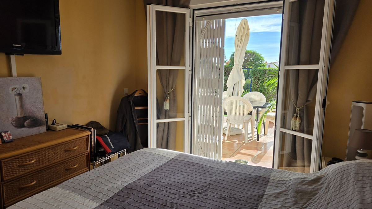 Appartement te koop in El Faro | 2 slaapkamers H5232385