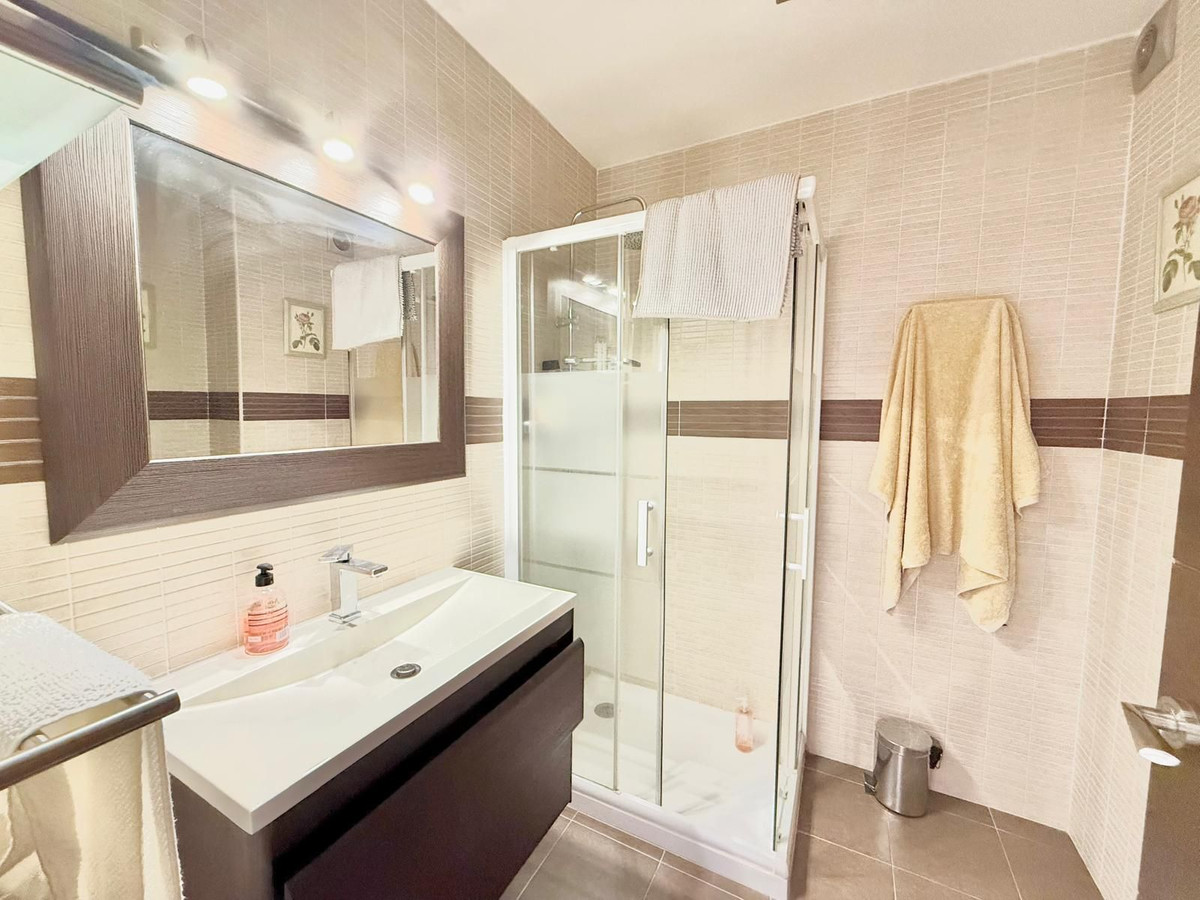 Appartement te koop in El Faro | 2 slaapkamers H5258959