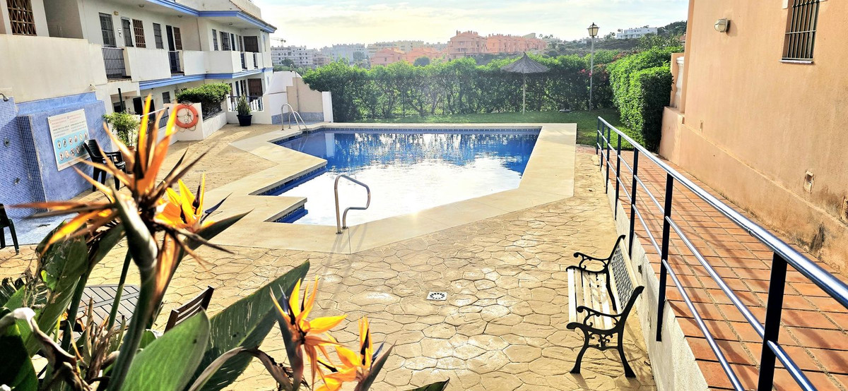 Appartement te koop in El Faro | 2 slaapkamers H5299894