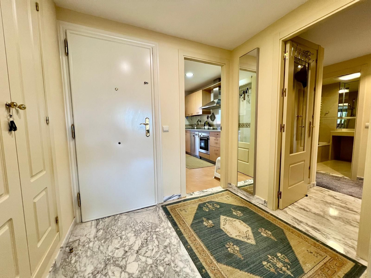 Appartement te koop in El Faro | 2 slaapkamers H5401084