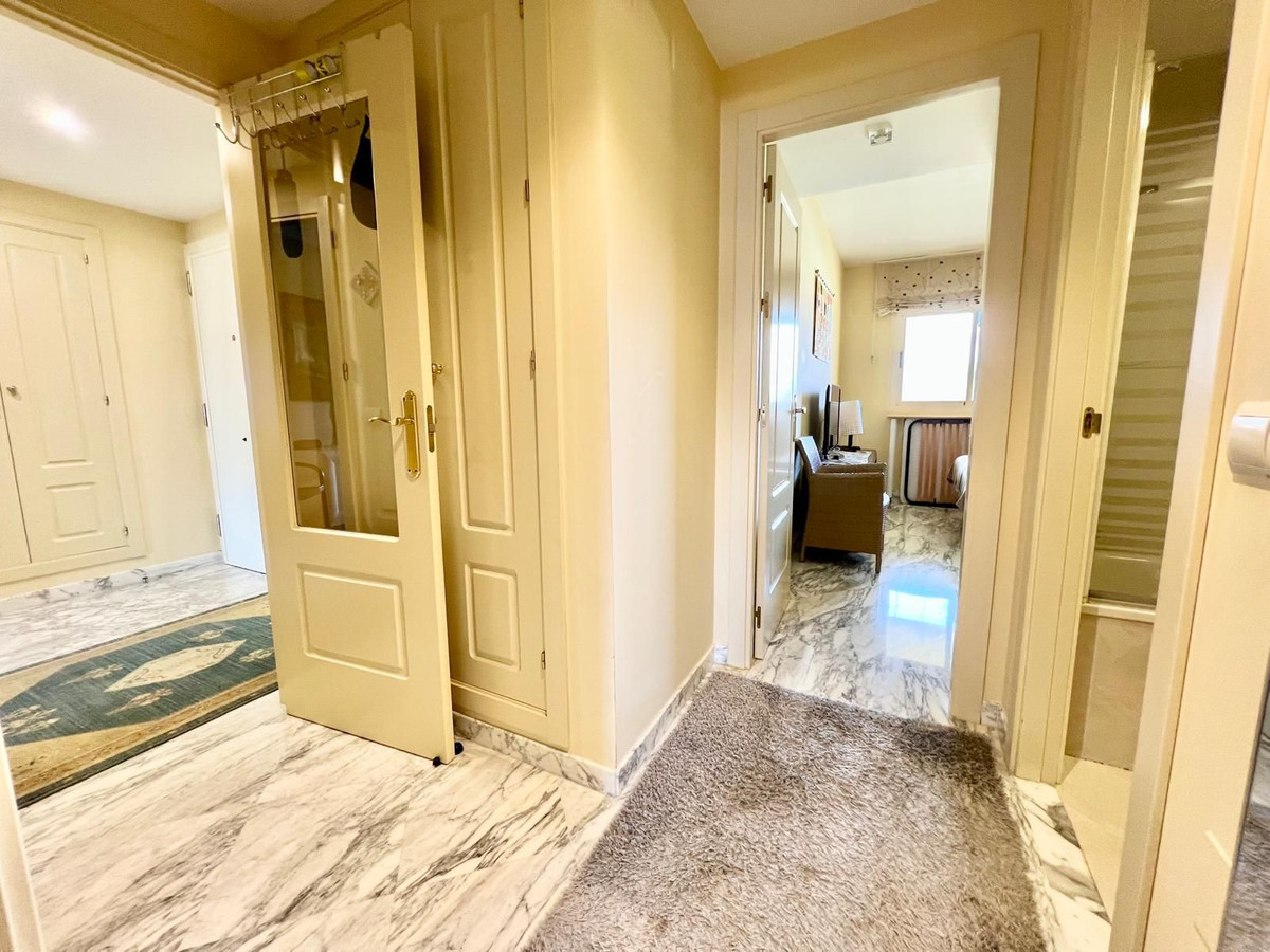 Appartement te koop in El Faro | 2 slaapkamers H5401084