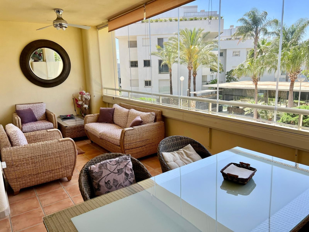 Appartement te koop in El Faro | 2 slaapkamers H5401084