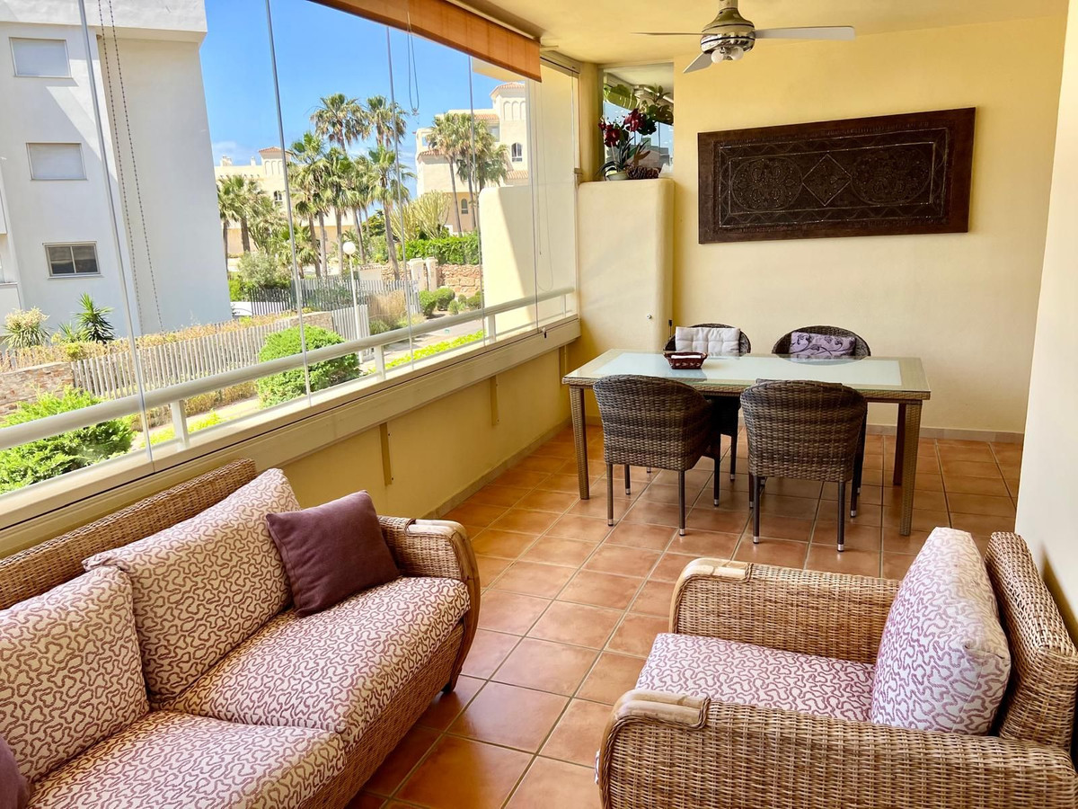 Appartement te koop in El Faro | 2 slaapkamers H5401084