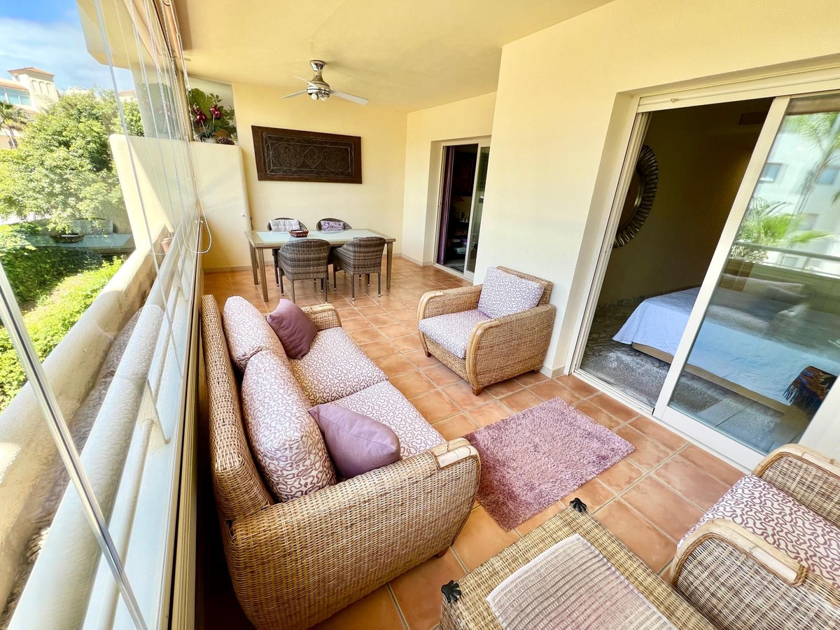 Appartement te koop in El Faro | 2 slaapkamers H5401084