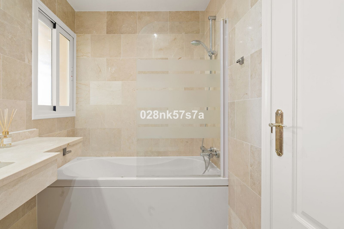 Appartement te koop in El Faro | 3 slaapkamers H5443987
