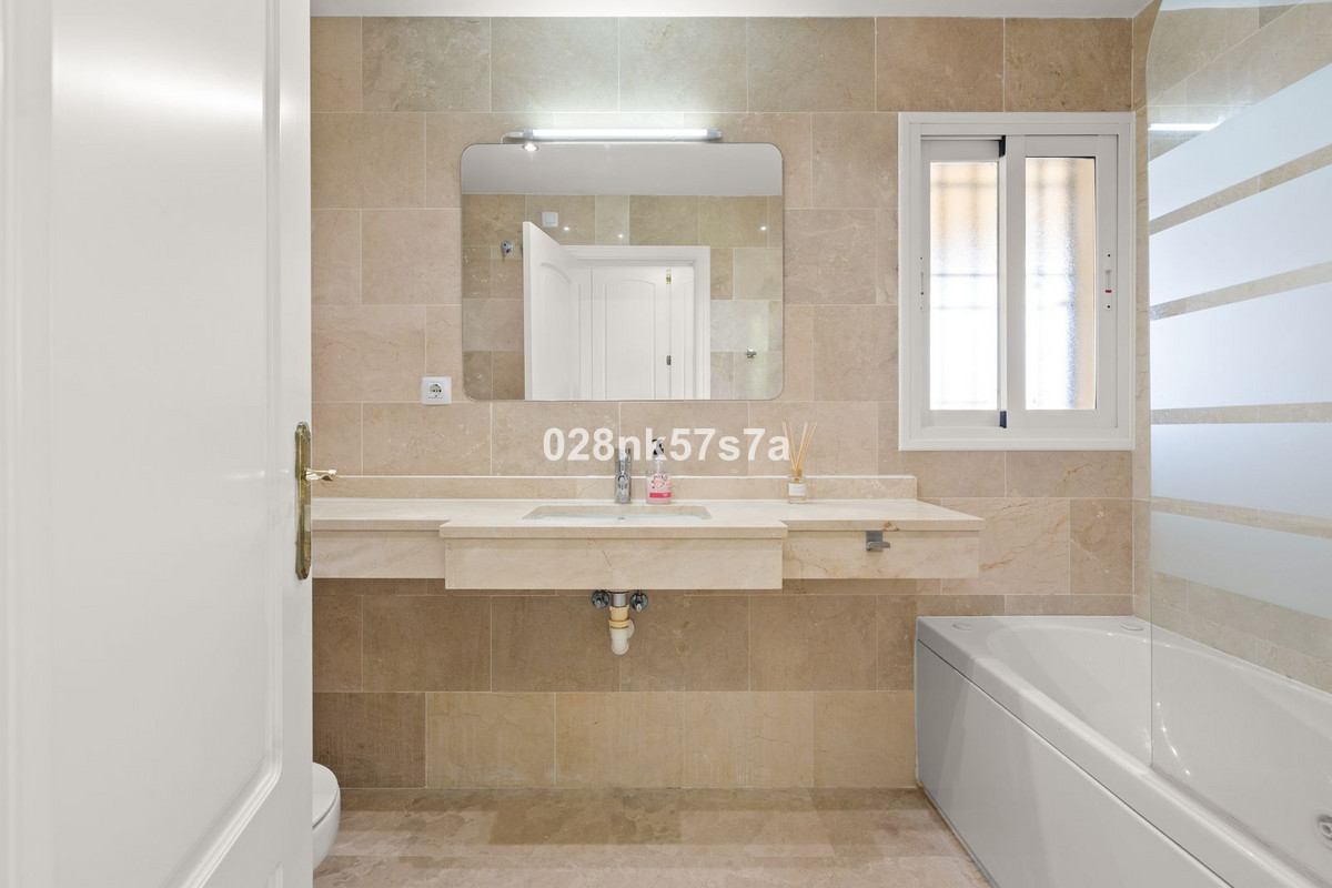 Appartement te koop in El Faro | 3 slaapkamers H5443987