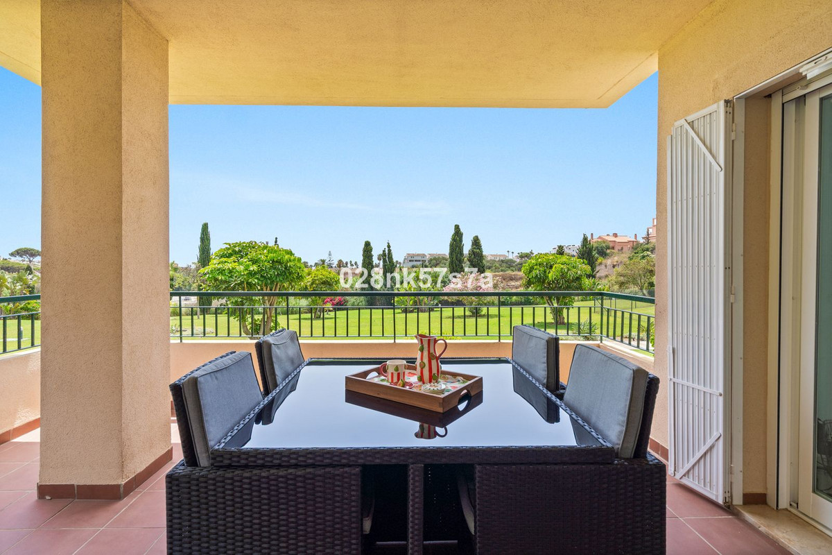 Appartement te koop in El Faro | 3 slaapkamers H5443987