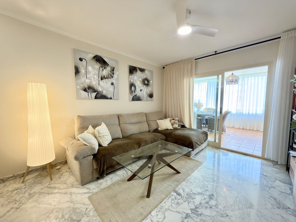 Appartement te koop in El Faro | 2 slaapkamers H5492602
