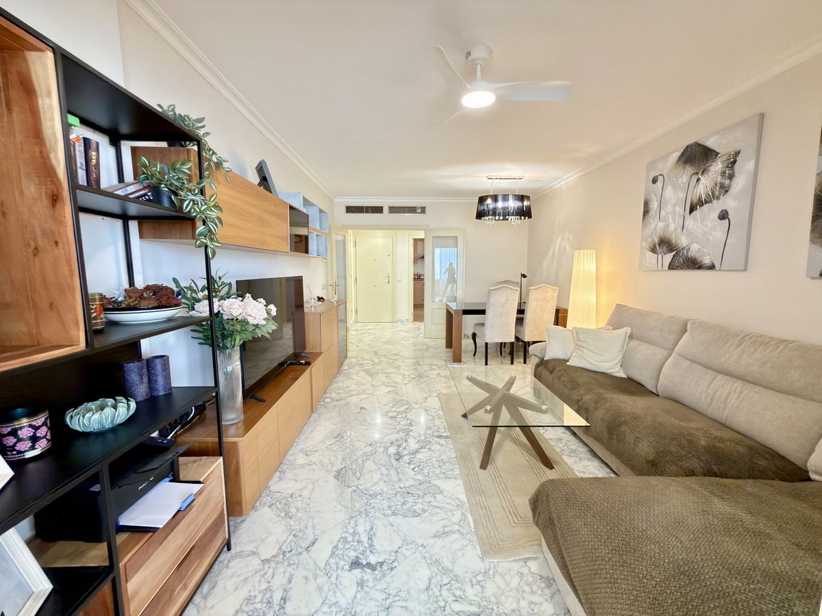 Appartement te koop in El Faro | 2 slaapkamers H5492602
