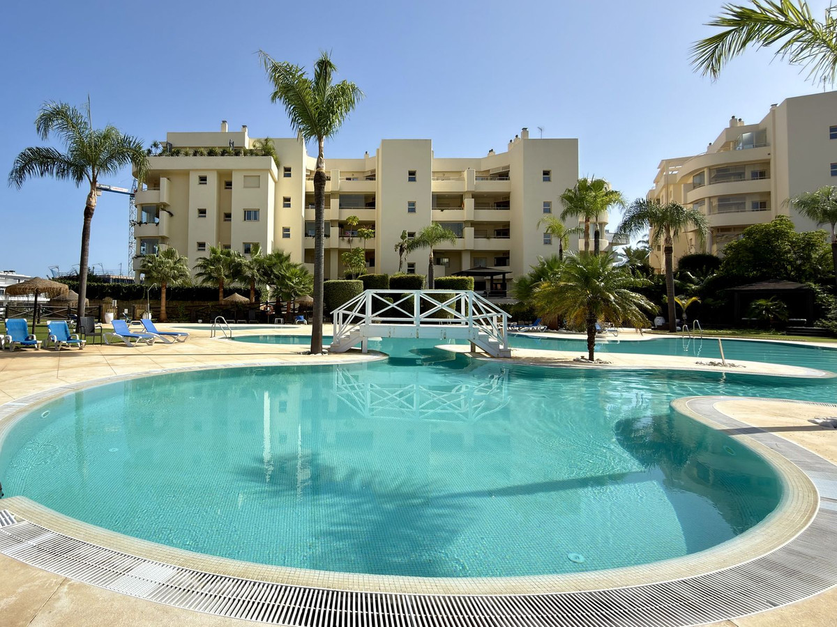 Appartement te koop in El Faro | 2 slaapkamers H5492602