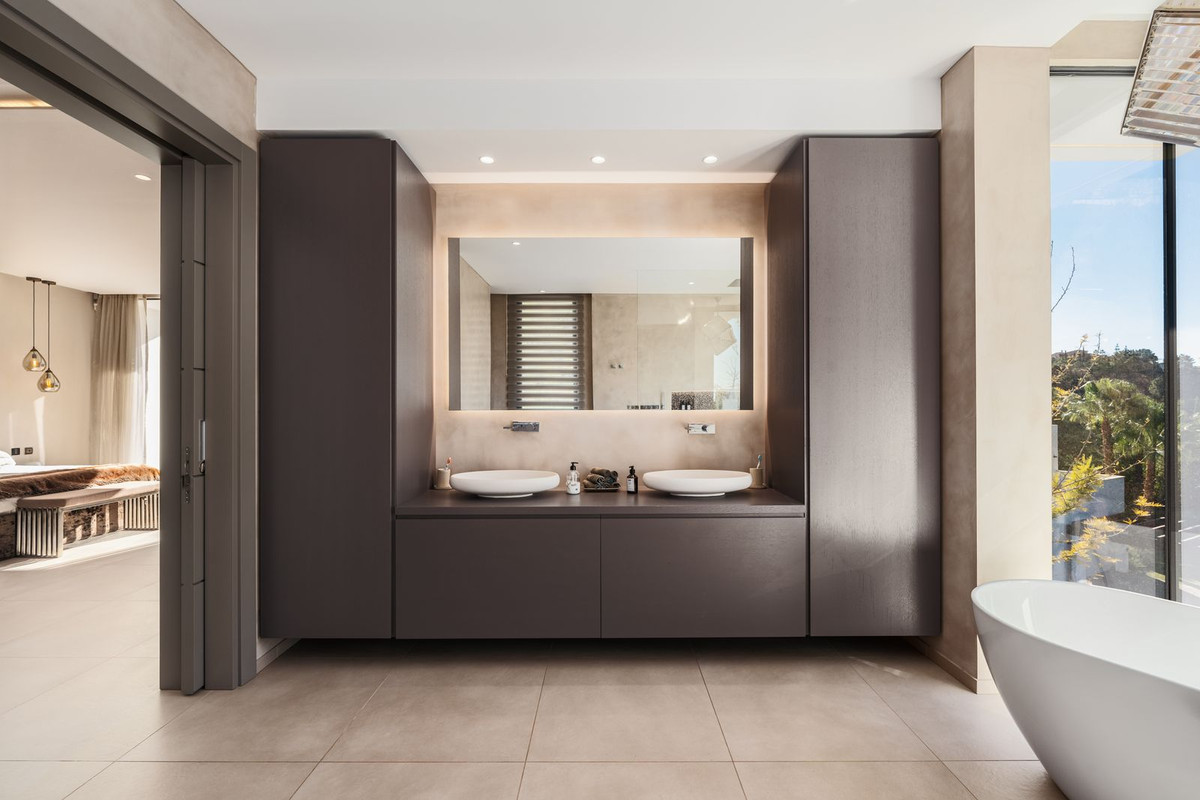 Huis te koop in El Madroñal | 5 slaapkamers H5291752