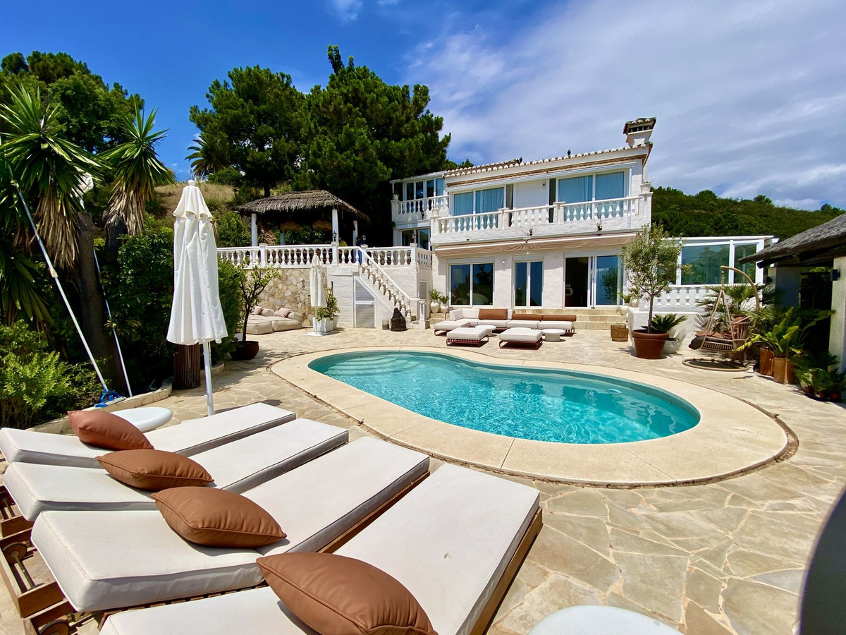 Huis te koop in El Padron | 4 slaapkamers H5388181