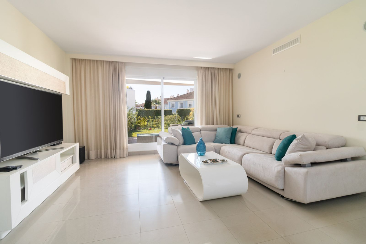 Appartement te koop in El Paraiso | 2 slaapkamers H4671403