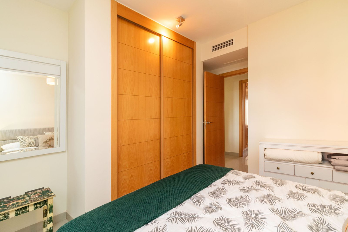 Appartement te koop in El Paraiso | 2 slaapkamers H4671403