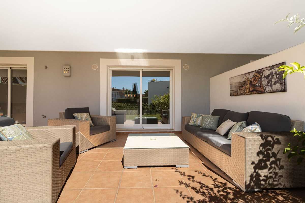 Appartement te koop in El Paraiso | 2 slaapkamers H4671403