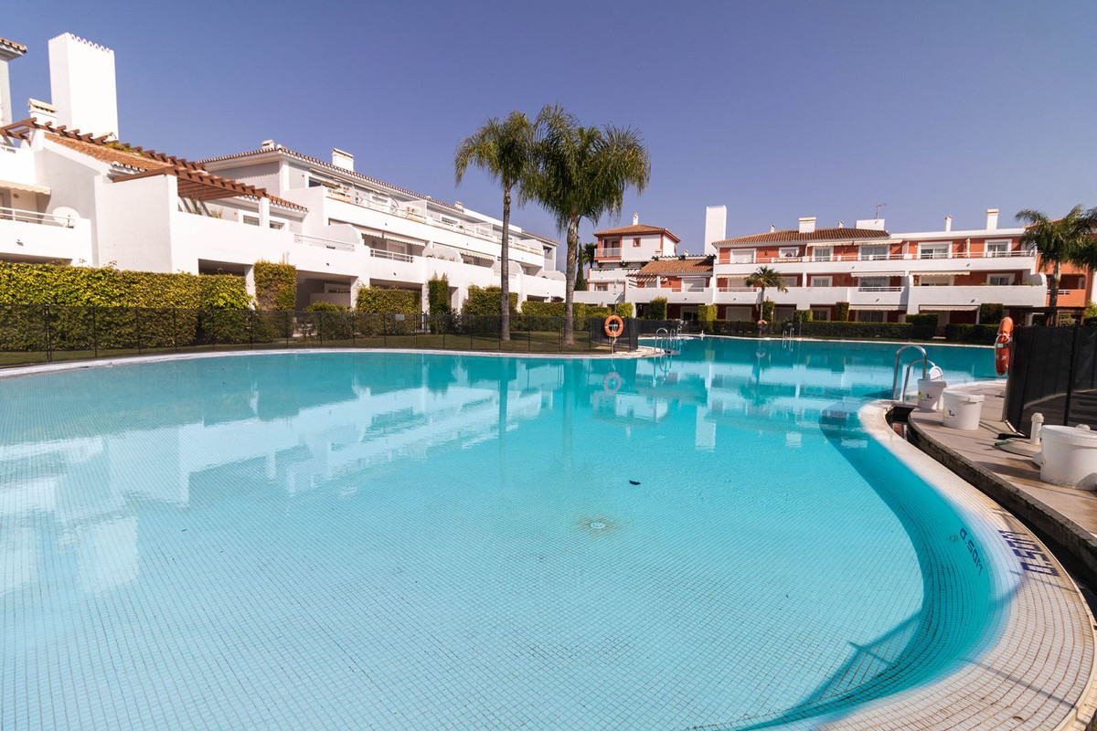 Appartement te koop in El Paraiso | 2 slaapkamers H4671403