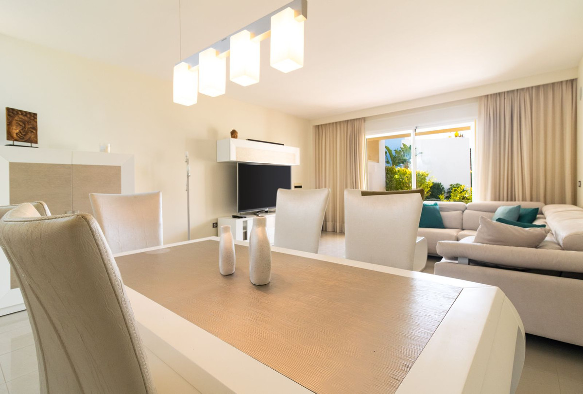 Appartement te koop in El Paraiso | 2 slaapkamers H4671403