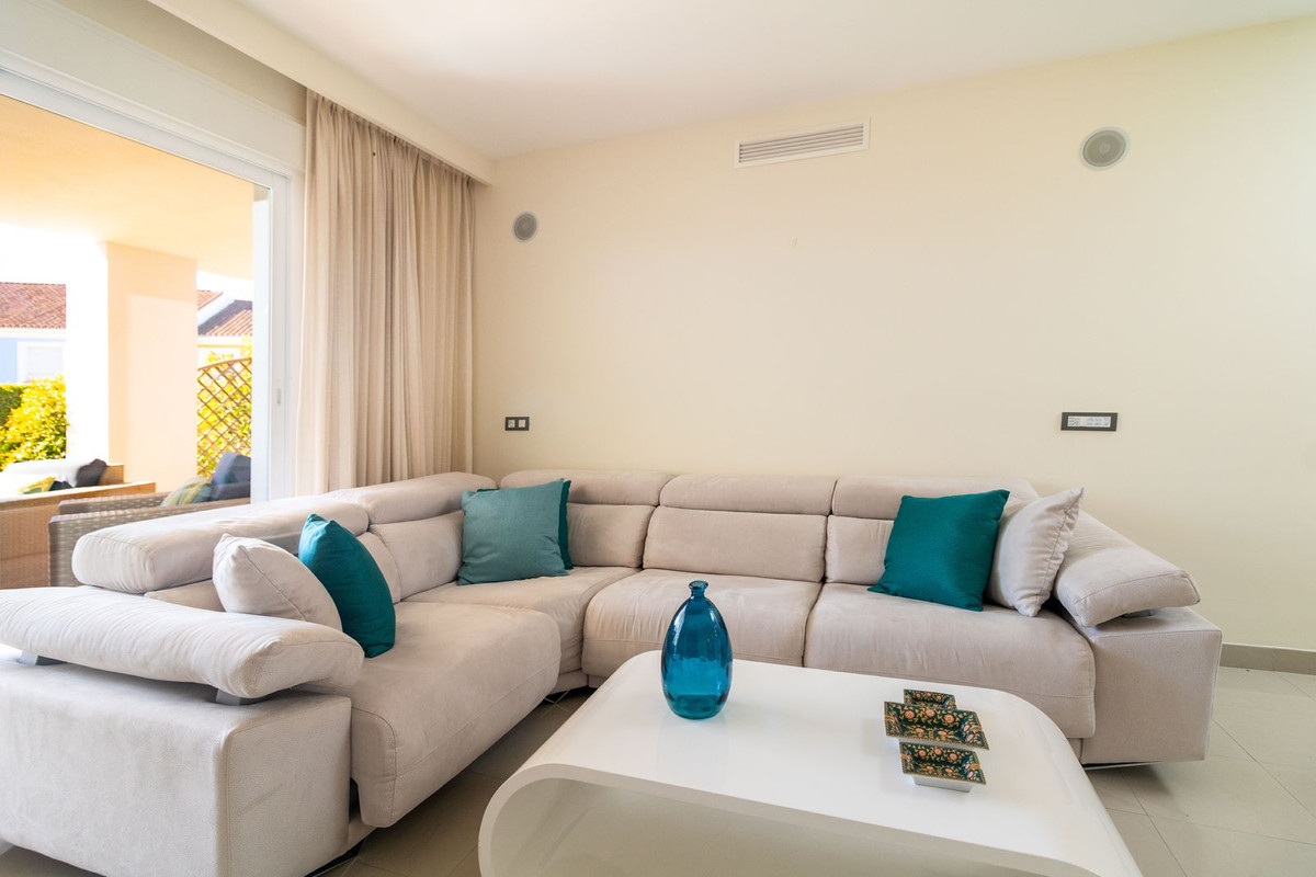 Appartement te koop in El Paraiso | 2 slaapkamers H4671403