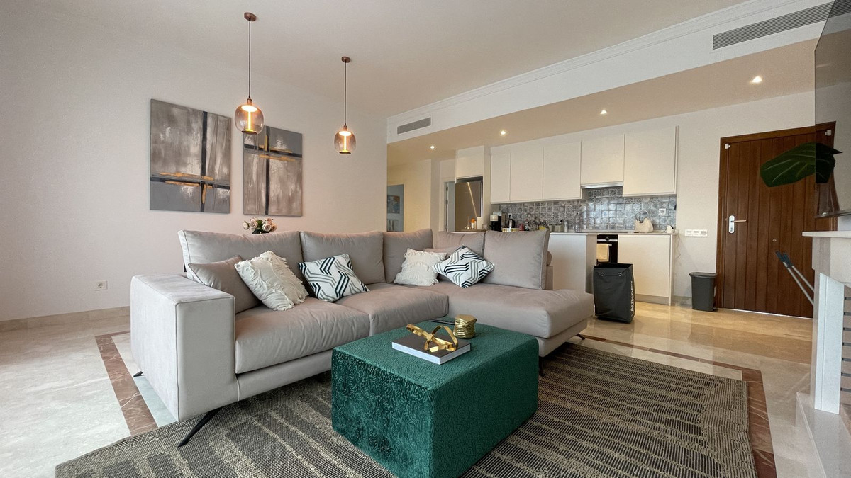 Appartement te koop in El Paraiso | 3 slaapkamers H5020621