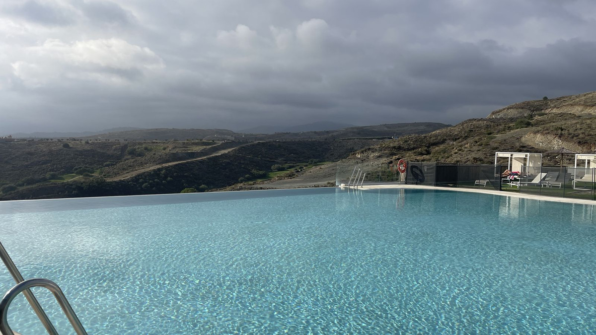 Appartement te koop in El Paraiso | 3 slaapkamers H5020621