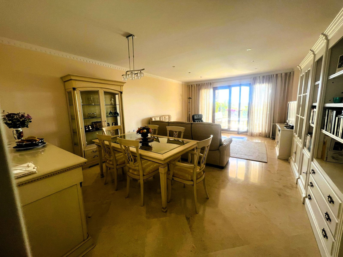 Begane grond appartement in El Paraiso-4