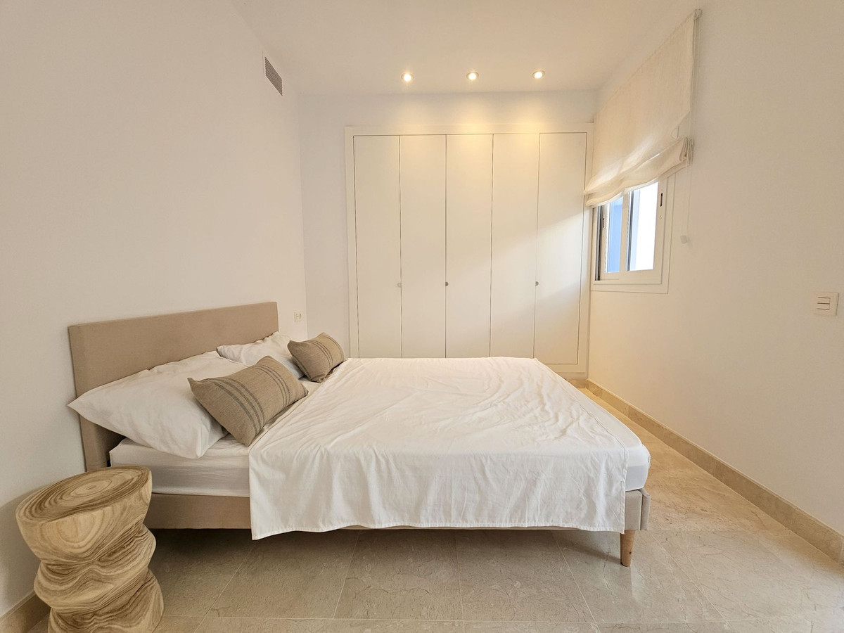 Begane grond appartement in El Paraiso-7