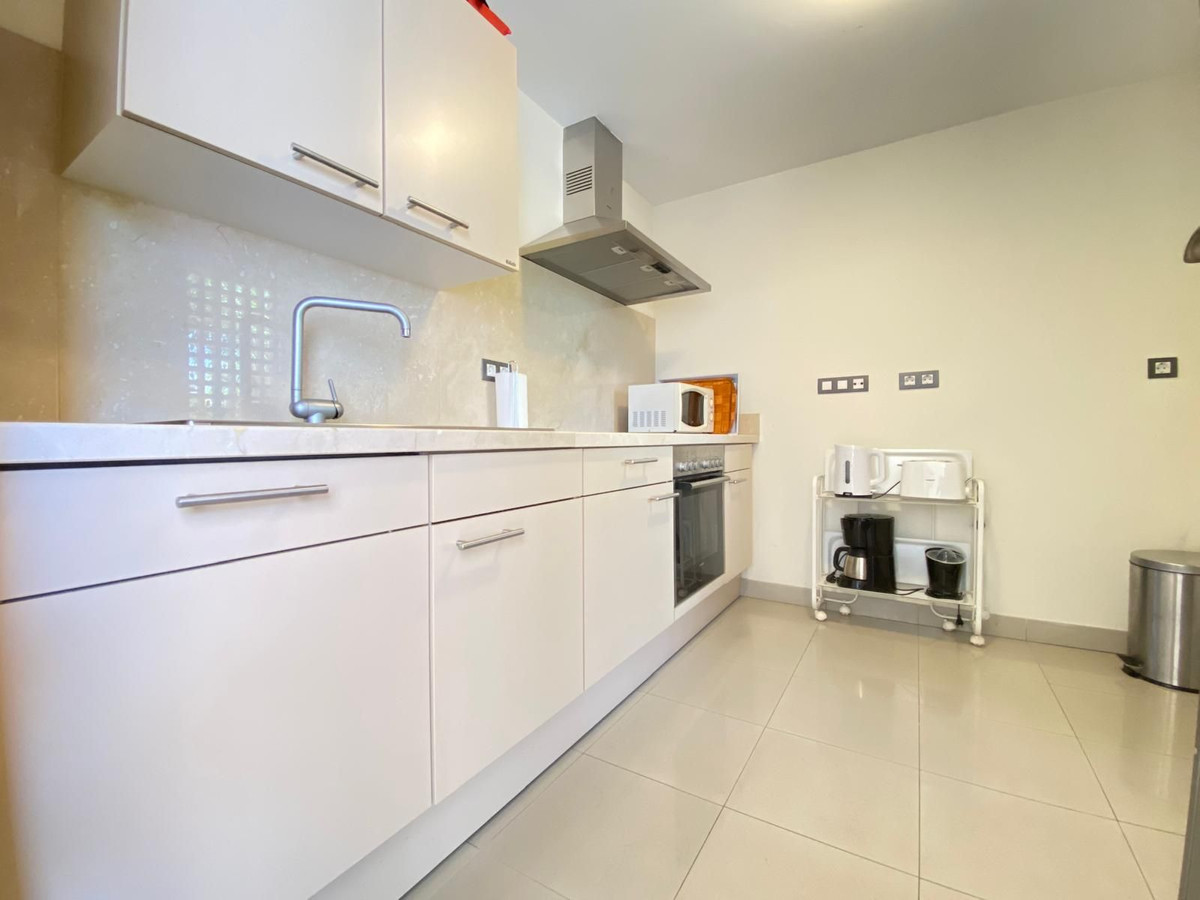 Appartement te koop in El Paraiso | 3 slaapkamers H5073313