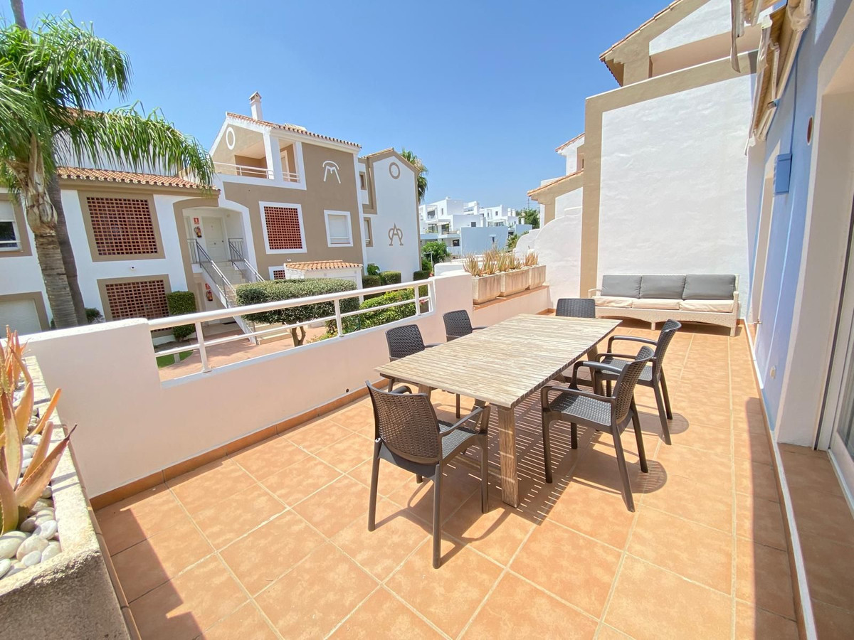 Appartement te koop in El Paraiso | 3 slaapkamers H5073313