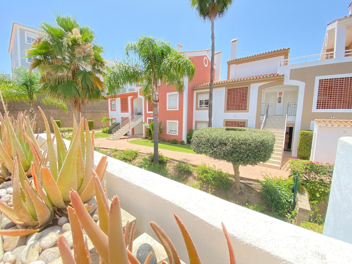 Appartement te koop in El Paraiso | 3 slaapkamers H5073313