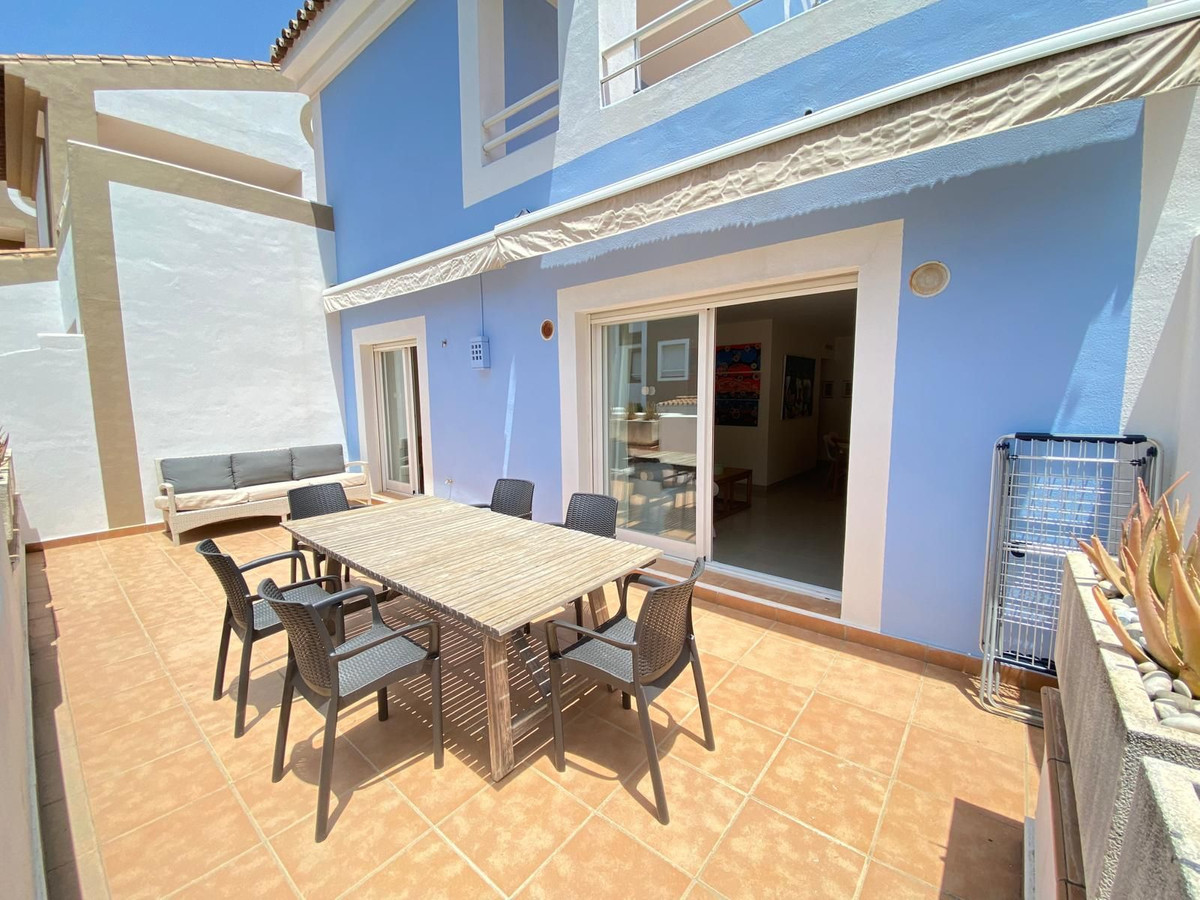 Appartement te koop in El Paraiso | 3 slaapkamers H5073313