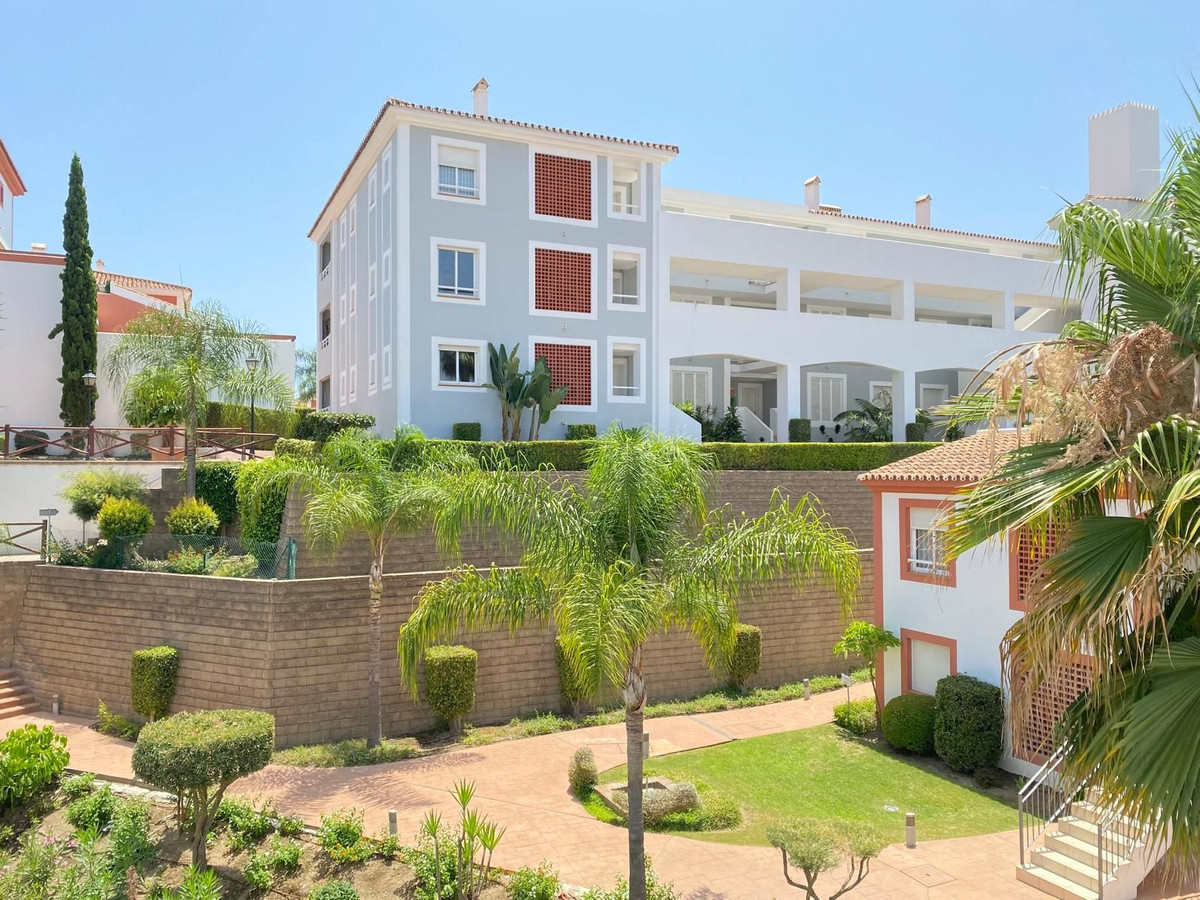Appartement te koop in El Paraiso | 3 slaapkamers H5073313