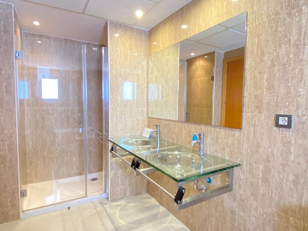 Appartement te koop in El Paraiso | 3 slaapkamers H5073313