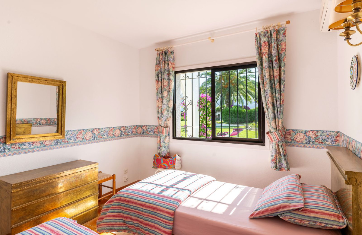 Apartment for sale in El Paraiso | 2 bedrooms H5075278