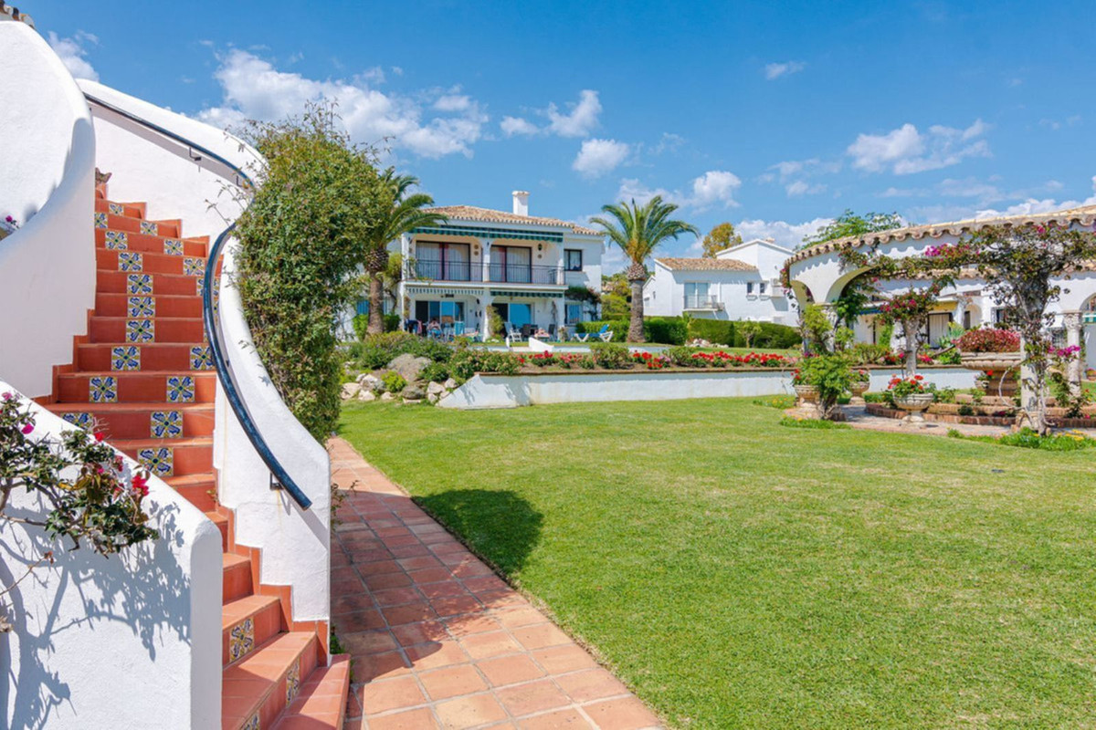 Apartment for sale in El Paraiso | 2 bedrooms H5075278