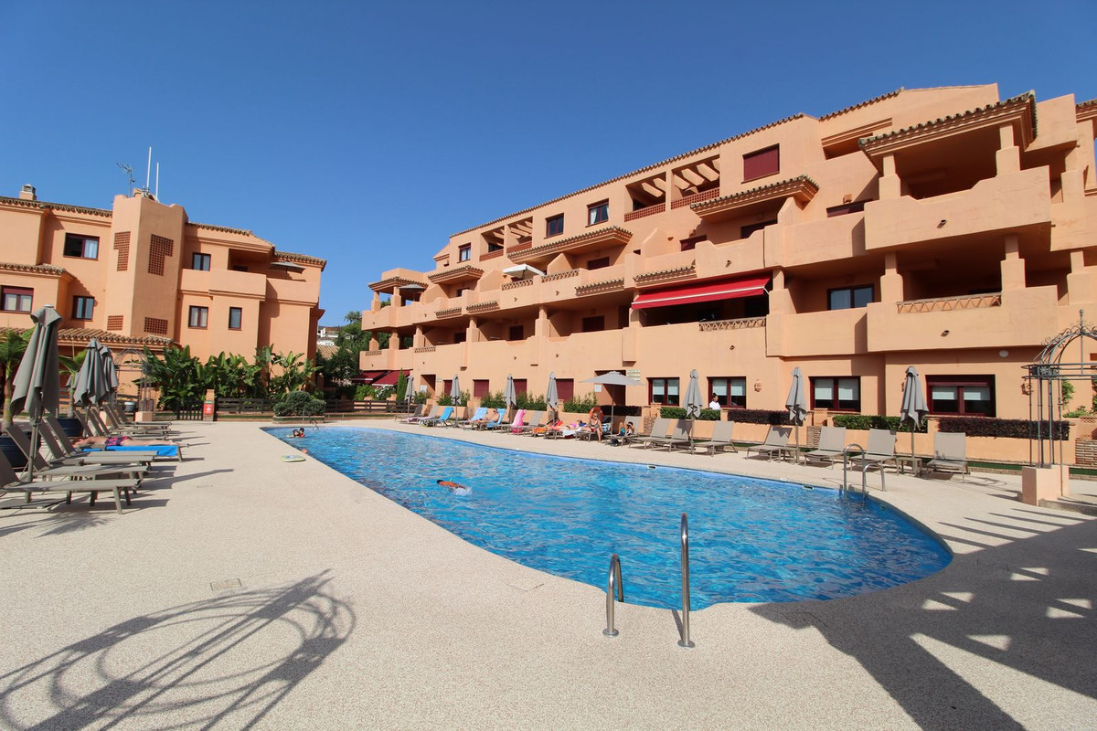 Appartement te koop in El Paraiso | 2 slaapkamers H5076178