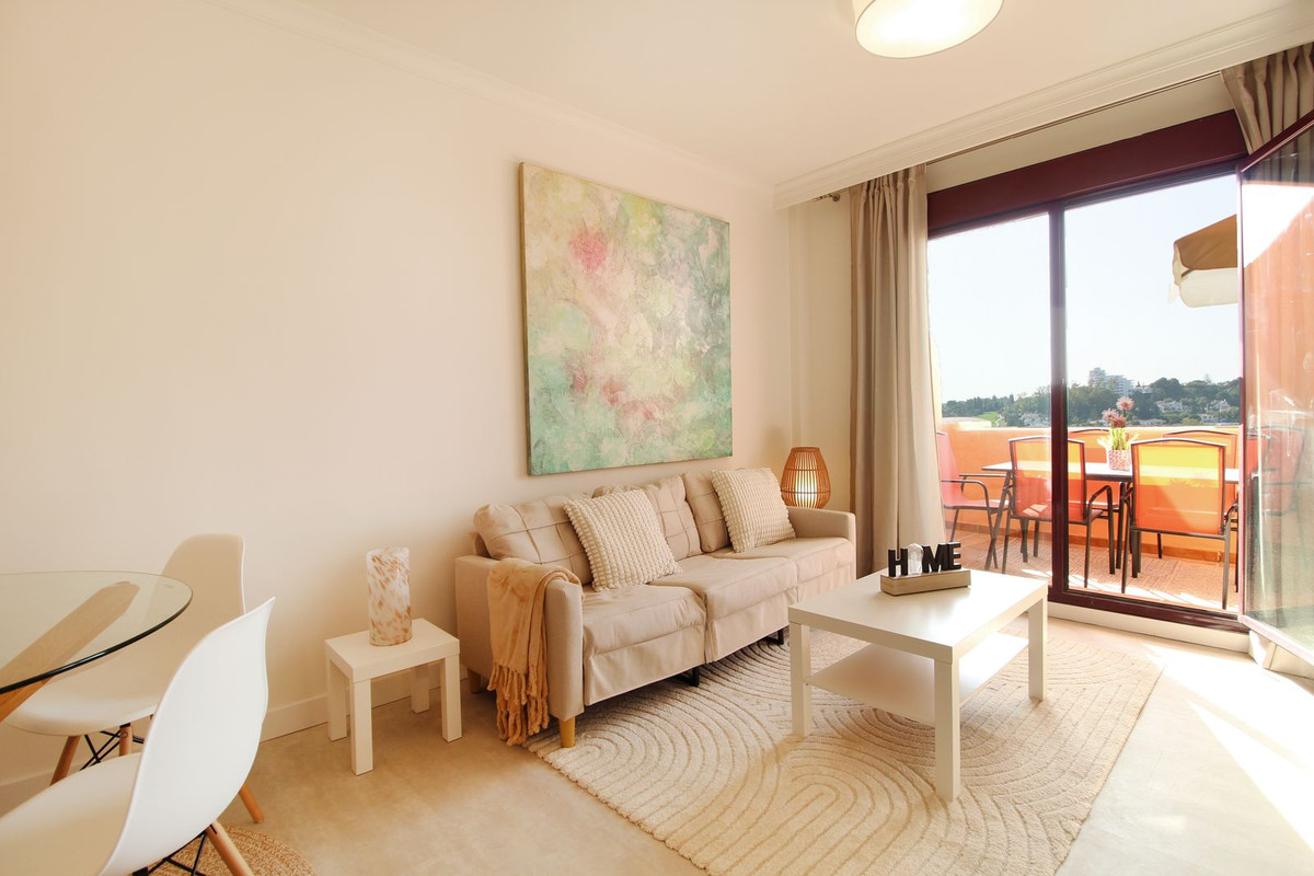 Appartement te koop in El Paraiso | 2 slaapkamers H5076178