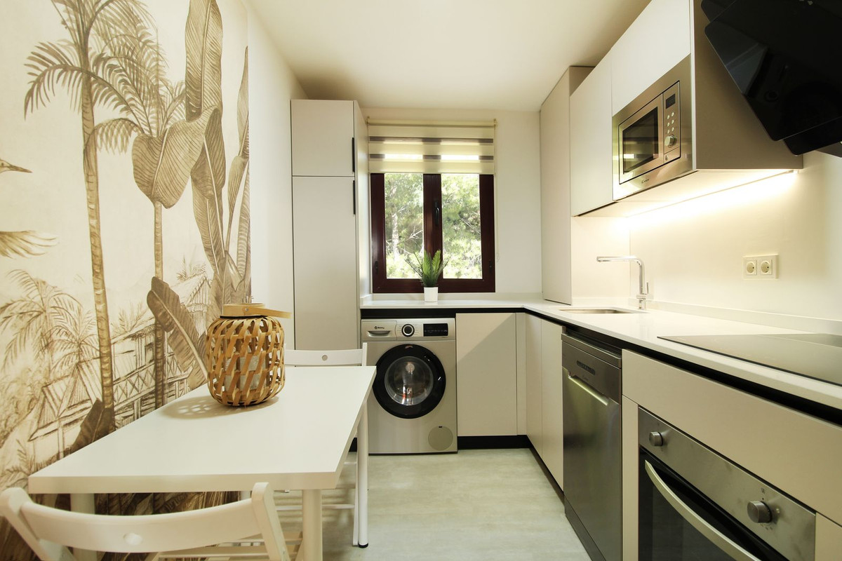 Appartement te koop in El Paraiso | 2 slaapkamers H5076178