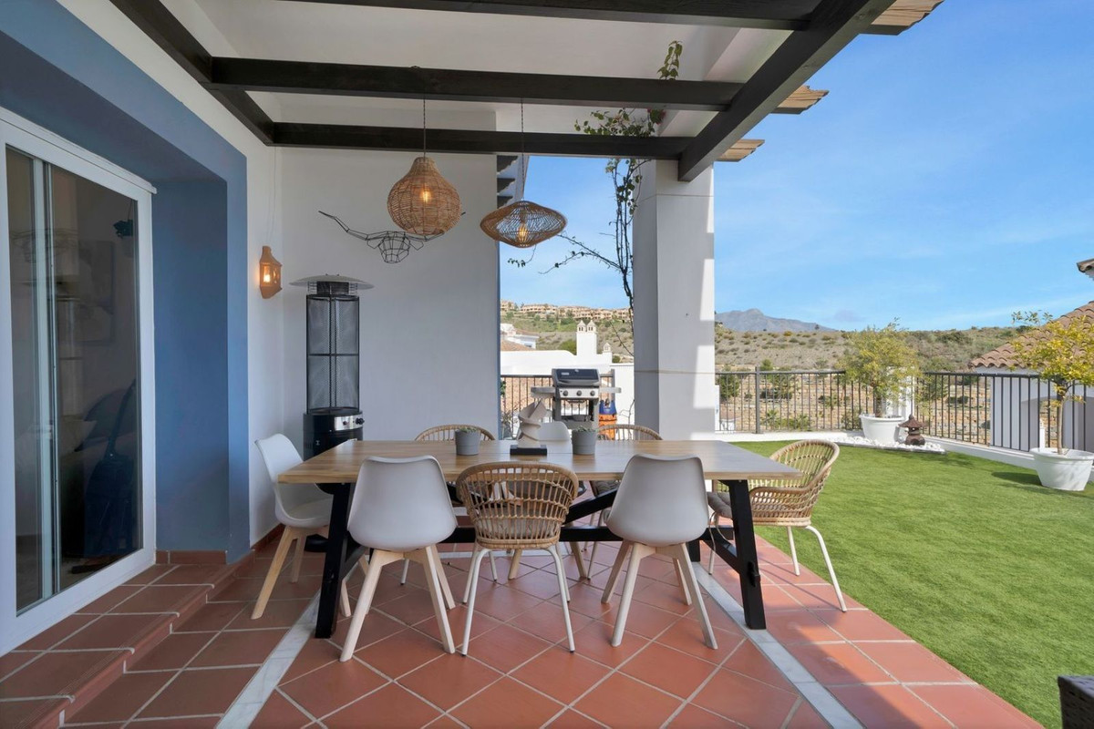 Appartement te koop in El Paraiso | 3 slaapkamers H5079178