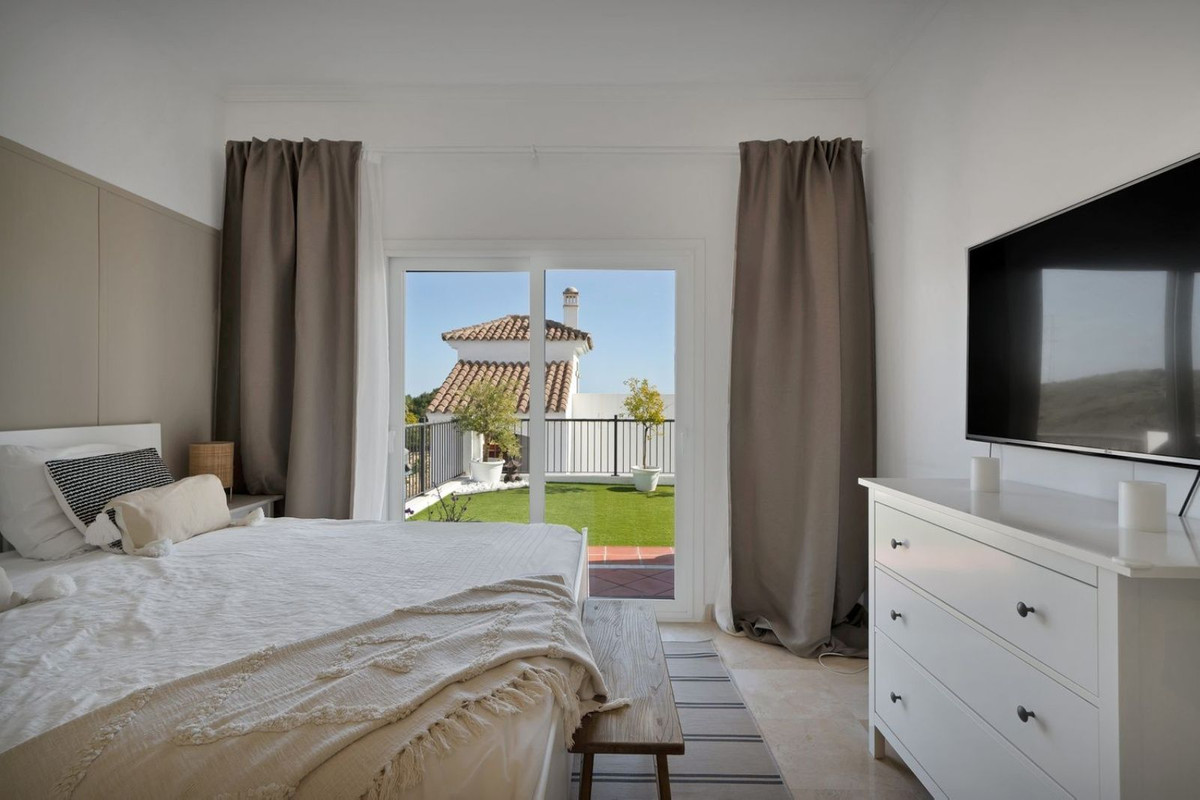 Appartement te koop in El Paraiso | 3 slaapkamers H5079178