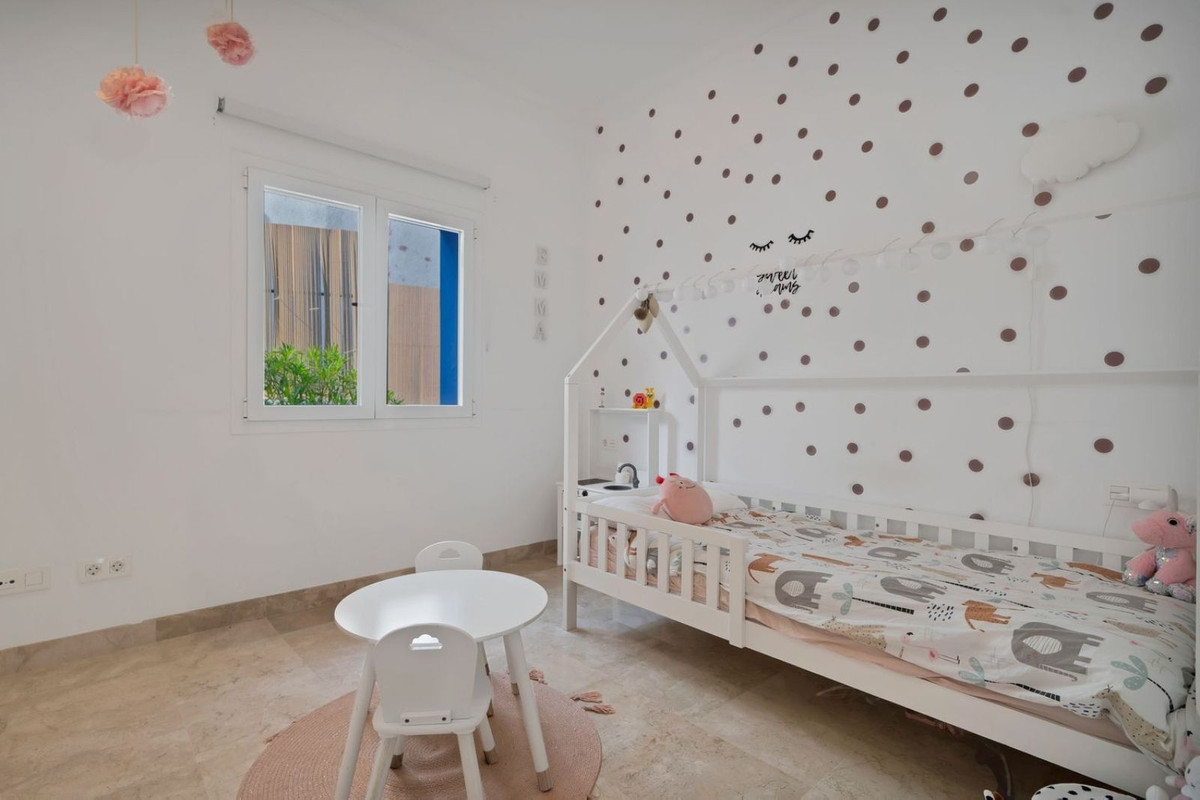 Appartement te koop in El Paraiso | 3 slaapkamers H5079178