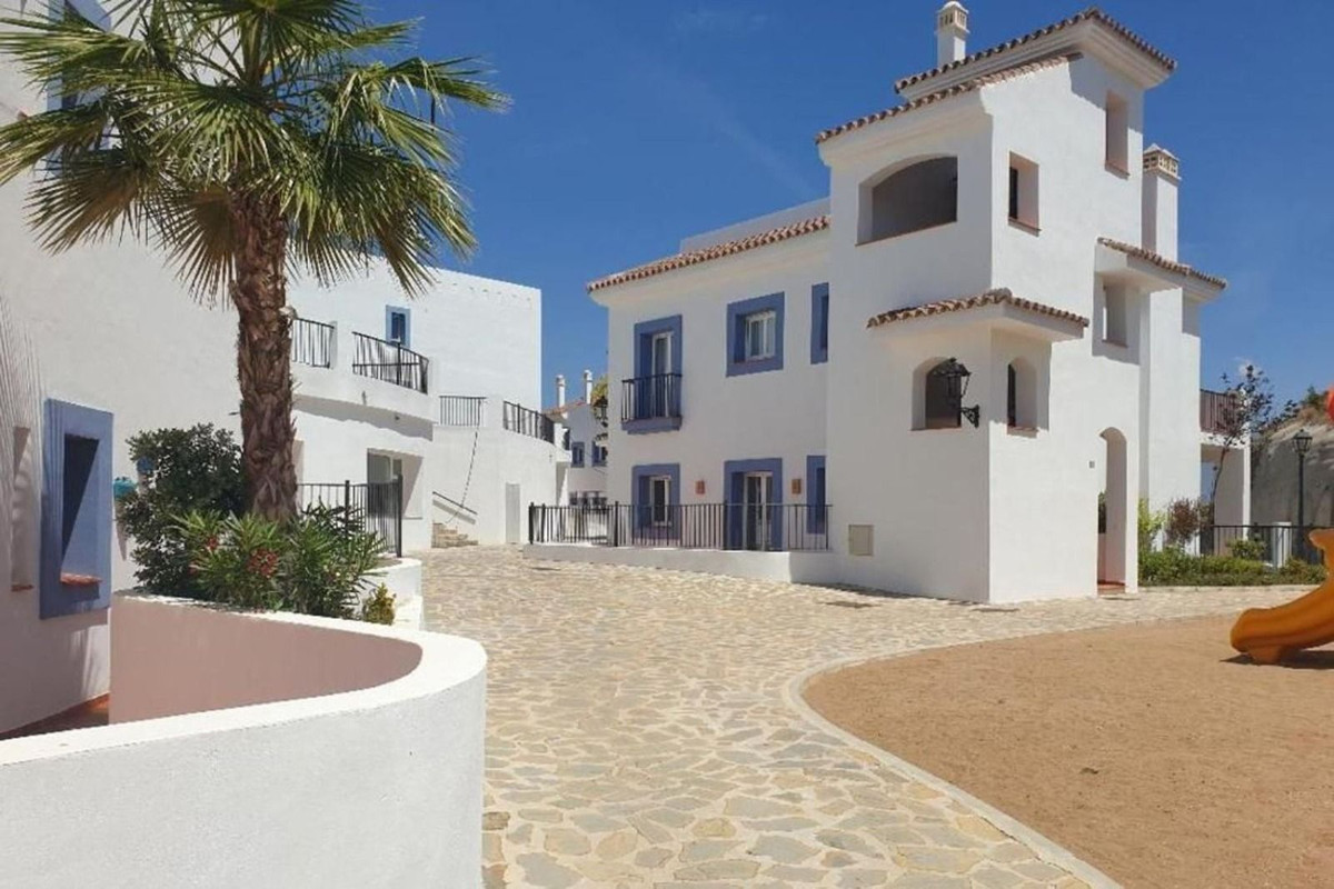 Appartement te koop in El Paraiso | 3 slaapkamers H5079178