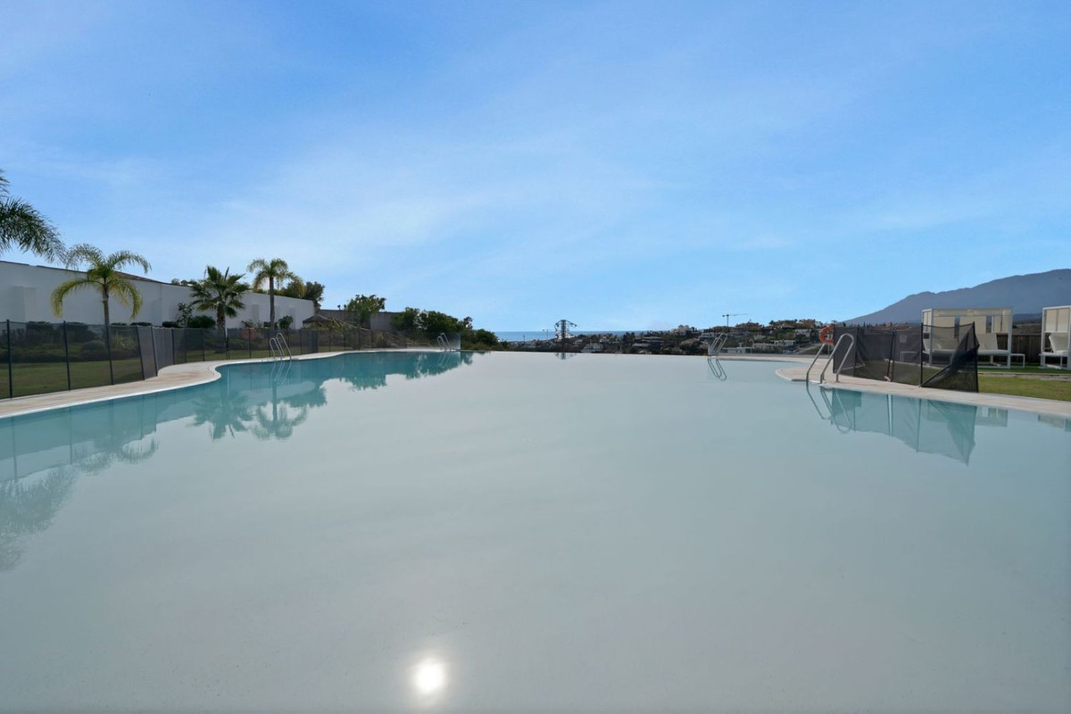 Appartement te koop in El Paraiso | 3 slaapkamers H5079178