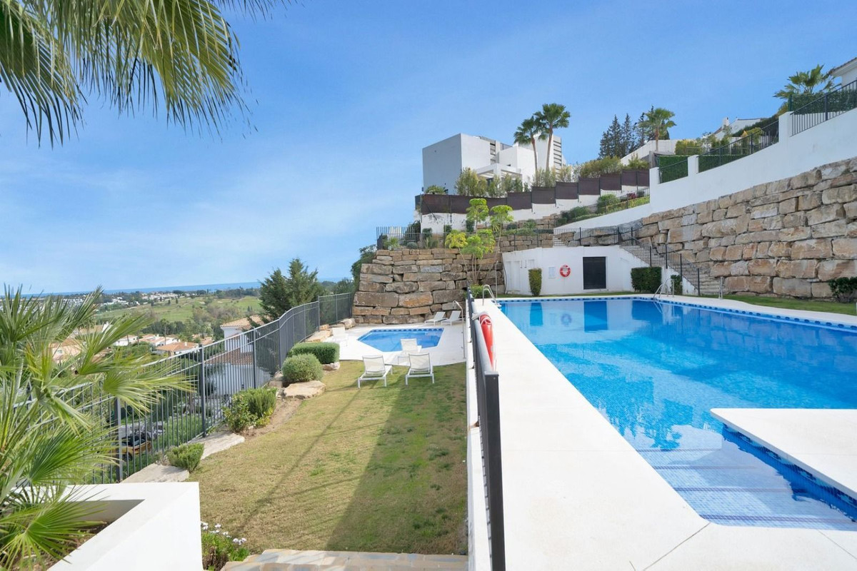 Appartement te koop in El Paraiso | 3 slaapkamers H5079178