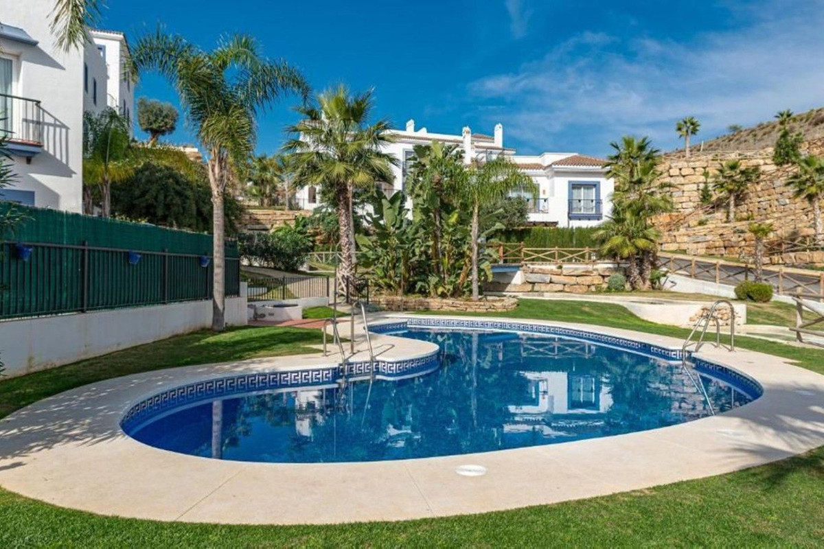 Appartement te koop in El Paraiso | 3 slaapkamers H5079178