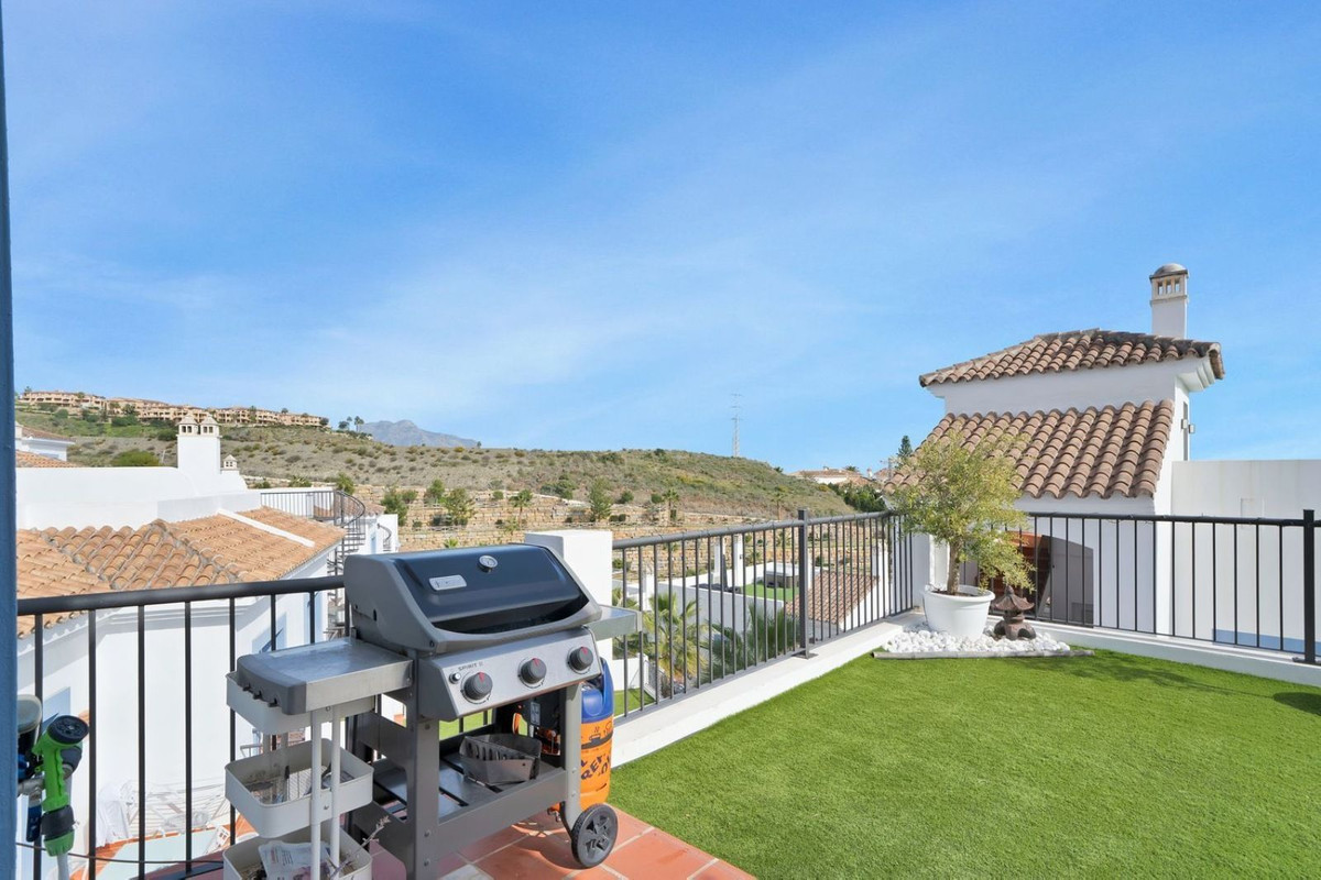 Appartement te koop in El Paraiso | 3 slaapkamers H5079178